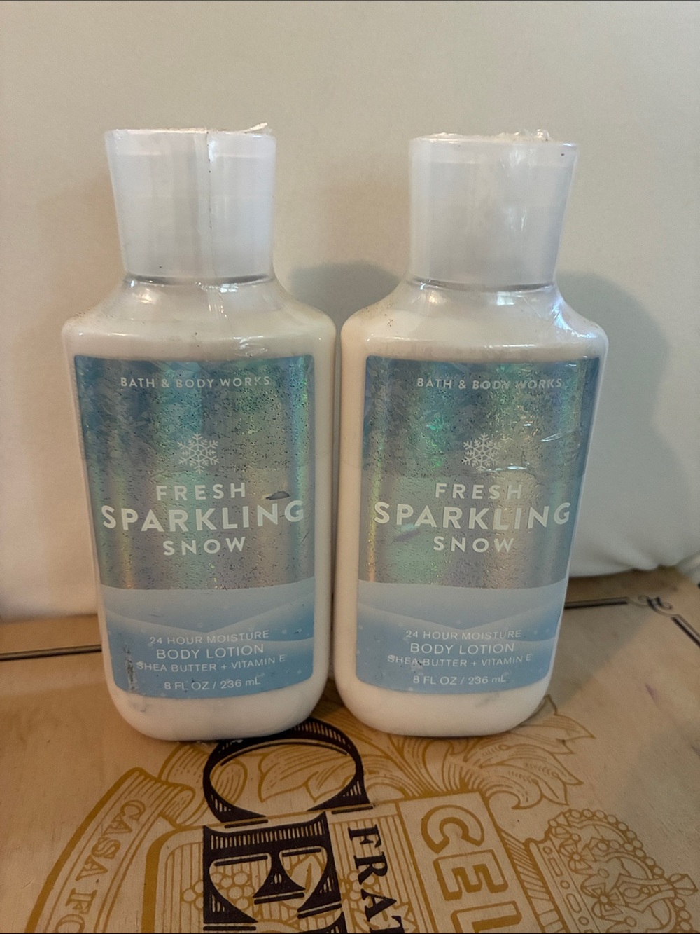 Bath & Body Works Fresh Sparkling Snow Body Lotion - White